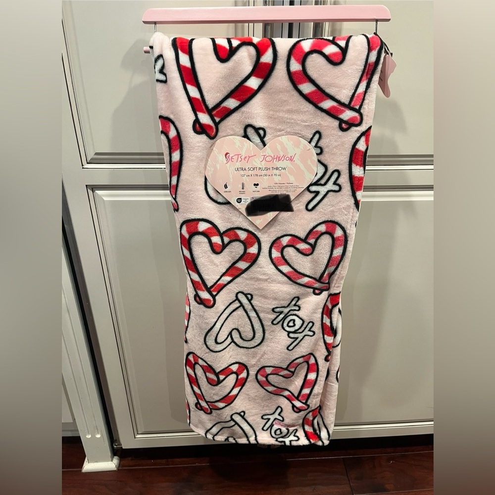 Betsey Johnson Pink and Red Heart Plush Blanket Throw Valentine’s Day